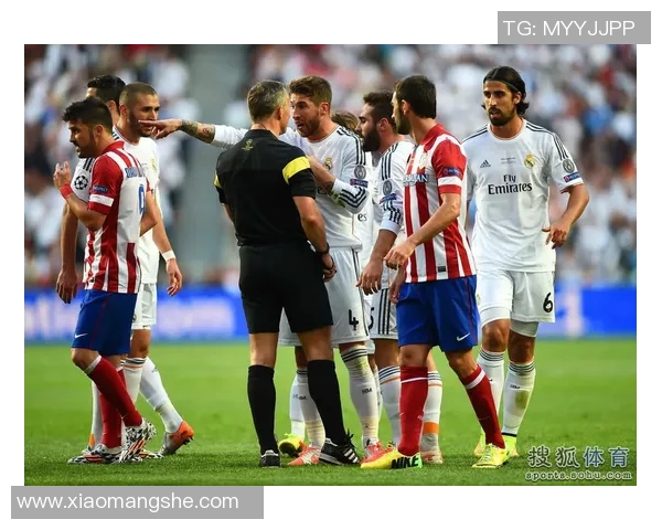 冲突升级！多特蒙德与教练发生激烈争执